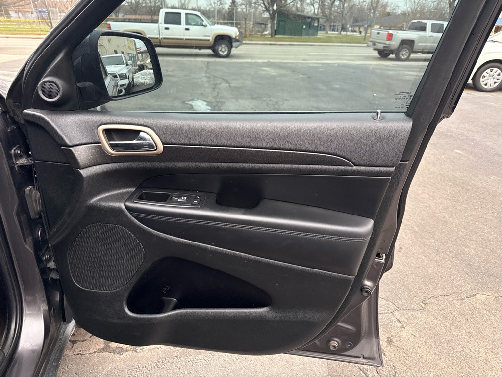 2015 Jeep Grand Cherokee Image 12