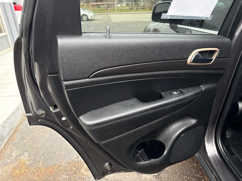 2015 Jeep Grand Cherokee Image 18