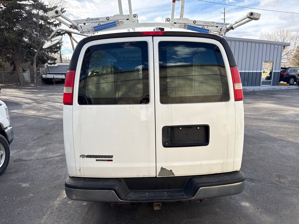 2012 Chevrolet Express Image 8