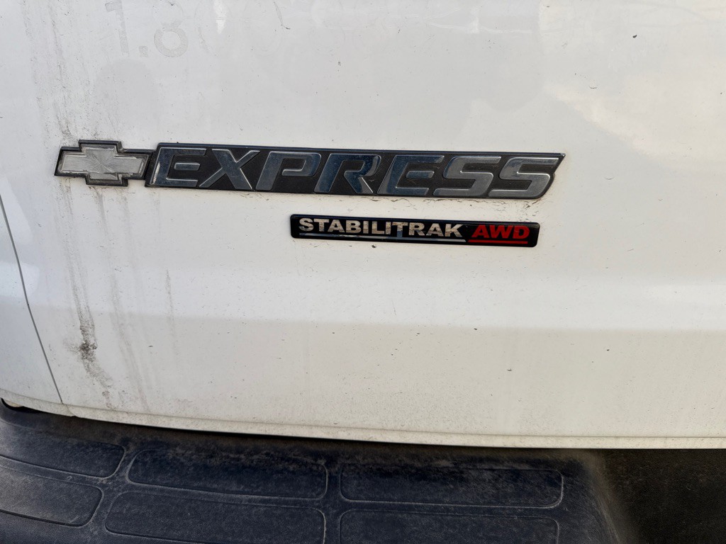 2012 Chevrolet Express Image 9