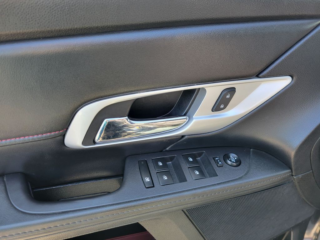 2017 GMC Terrain Image 8