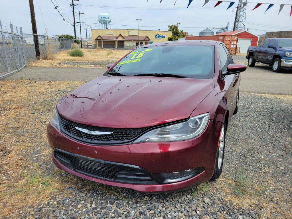 2015 Chrysler 200 Image 3