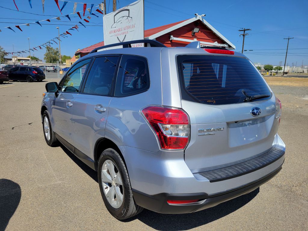 2016 Subaru Forester Image 2
