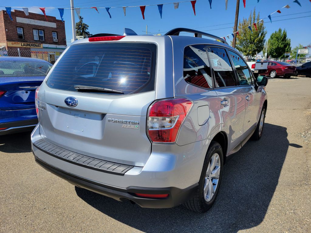 2016 Subaru Forester Image 3