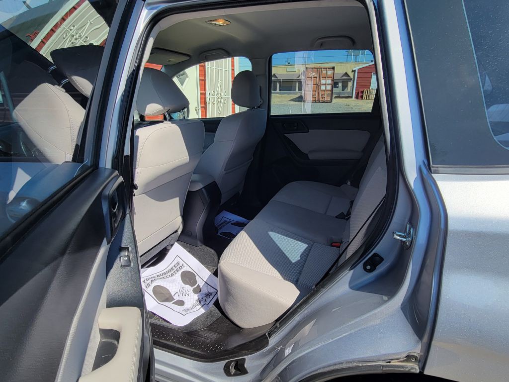2016 Subaru Forester Image 5