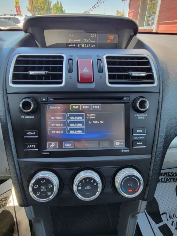 2016 Subaru Forester Image 10