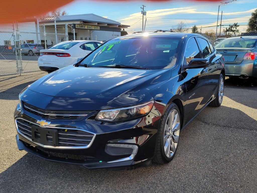 2017 Chevrolet Malibu Image 2