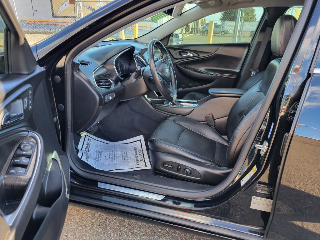 2017 Chevrolet Malibu Image 8