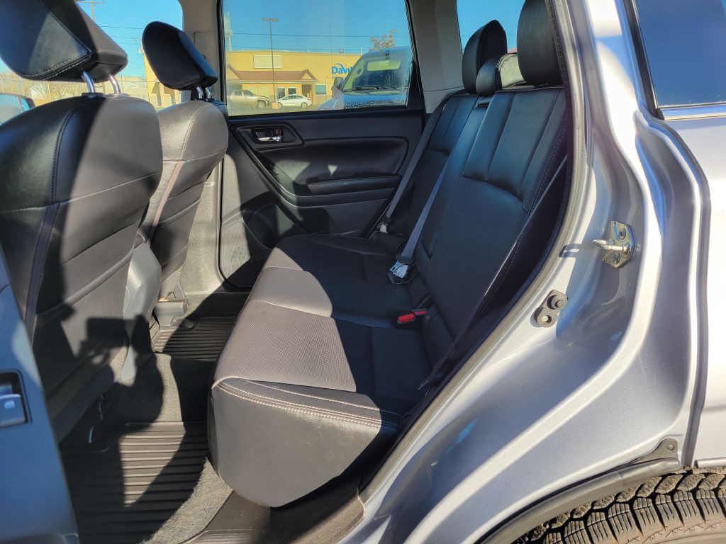 2017 Subaru Forester Image 10