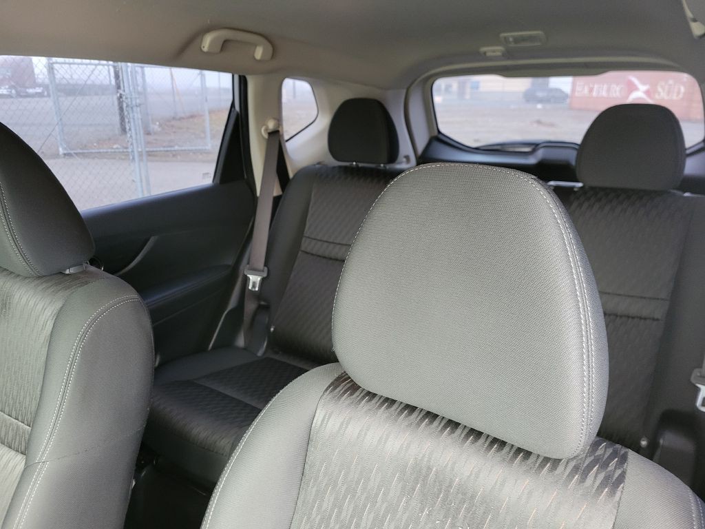 2020 Nissan Rogue Image 10