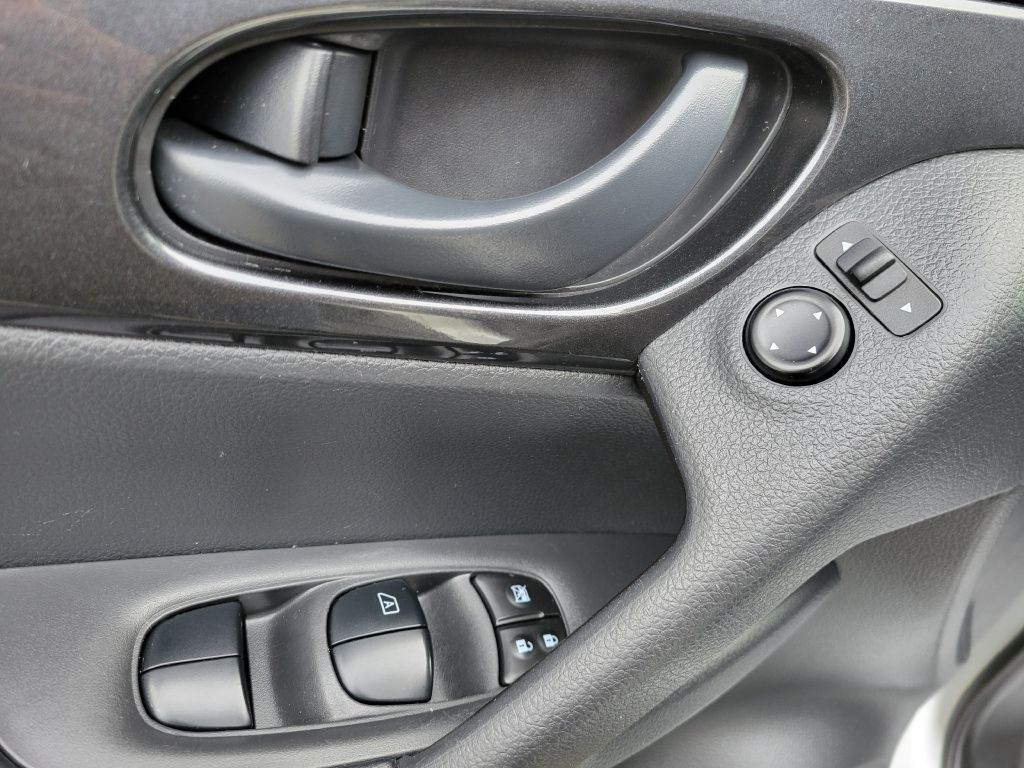 2020 Nissan Rogue Image 11