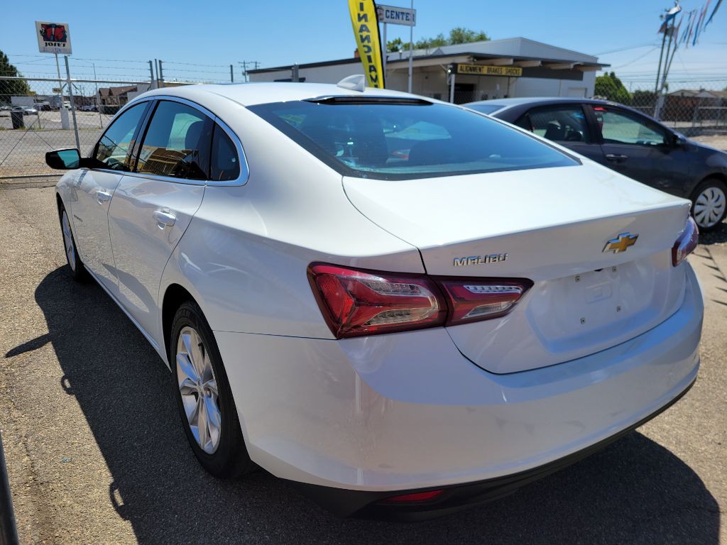 2021 Chevrolet Malibu Image 2