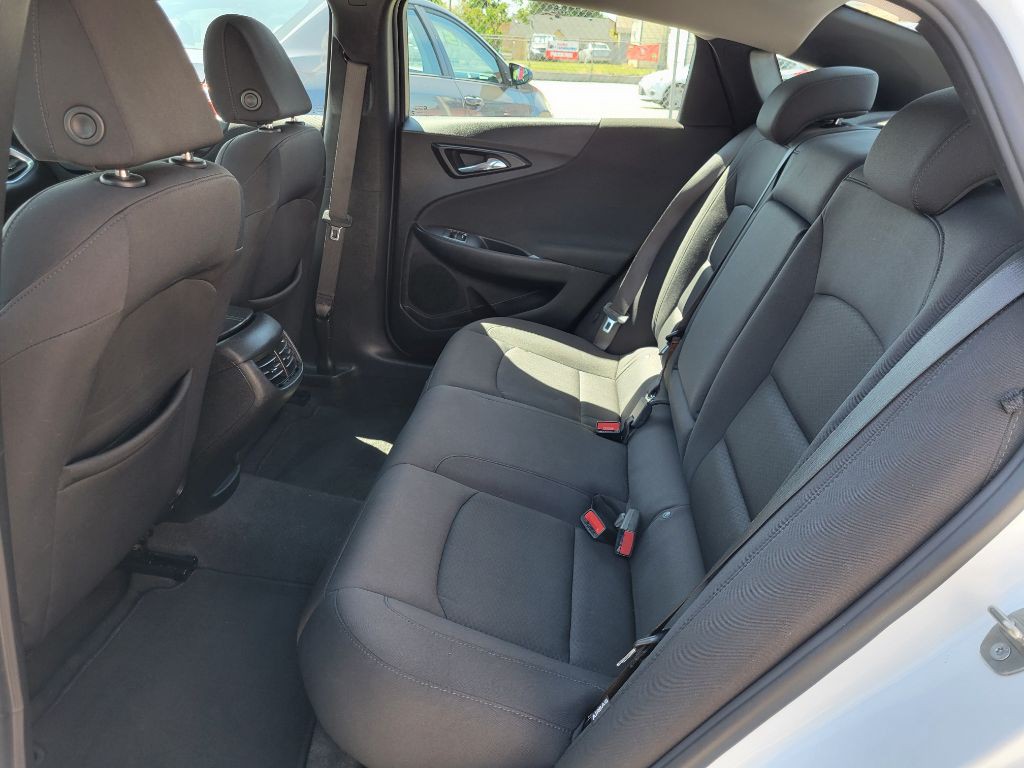 2021 Chevrolet Malibu Image 6