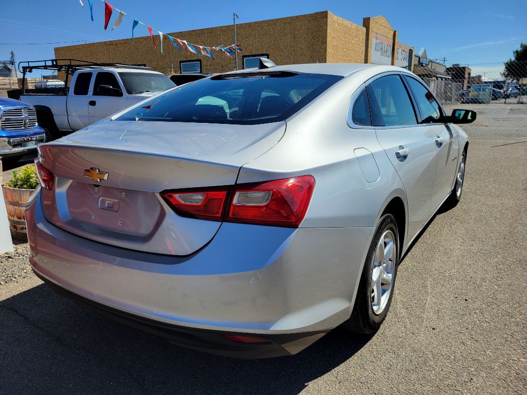 2018 Chevrolet Malibu Image 4