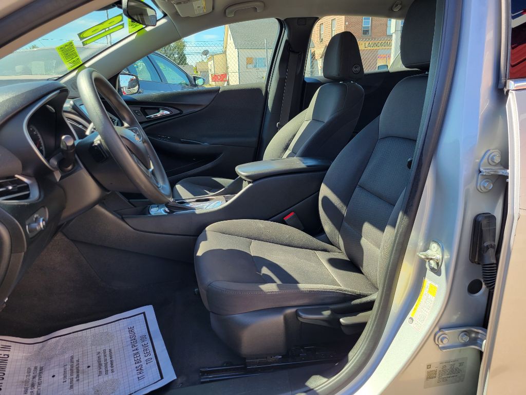 2018 Chevrolet Malibu Image 6