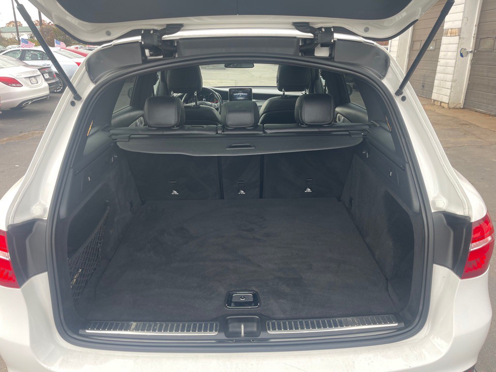 2019 Mercedes-Benz GLC-Class Image 11