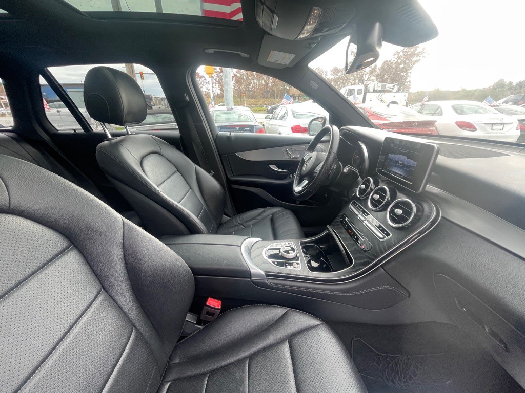 2019 Mercedes-Benz GLC-Class Image 26