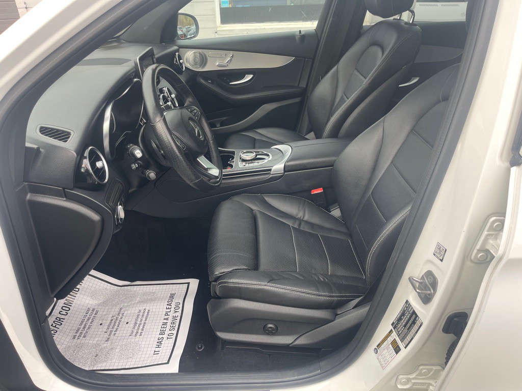 2019 Mercedes-Benz GLC-Class Image 30