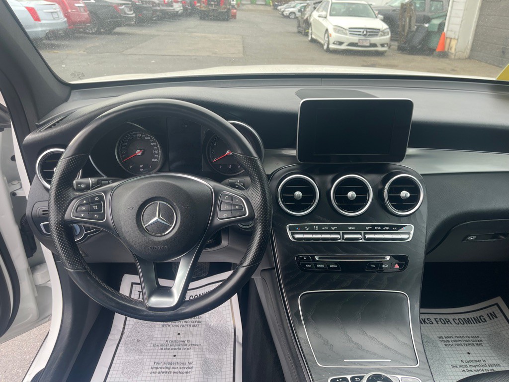 2019 Mercedes-Benz GLC-Class Image 32