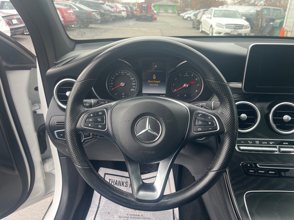 2019 Mercedes-Benz GLC-Class Image 33