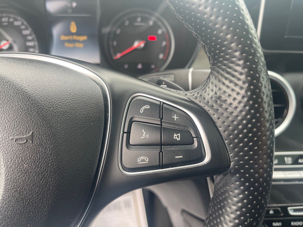 2019 Mercedes-Benz GLC-Class Image 35