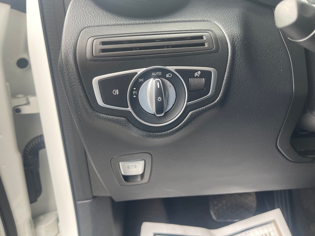 2019 Mercedes-Benz GLC-Class Image 38