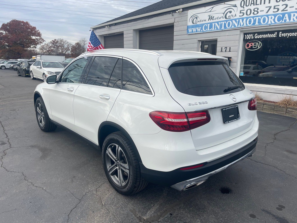 2019 Mercedes-Benz GLC-Class Image 3