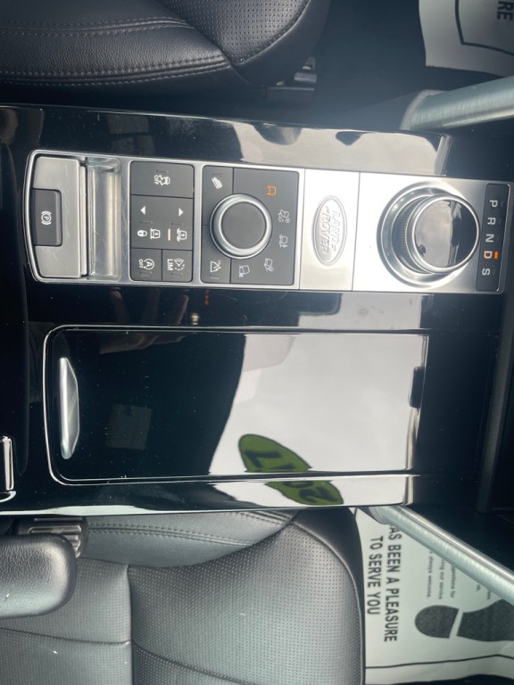 2017 Land Rover Discovery Image 44