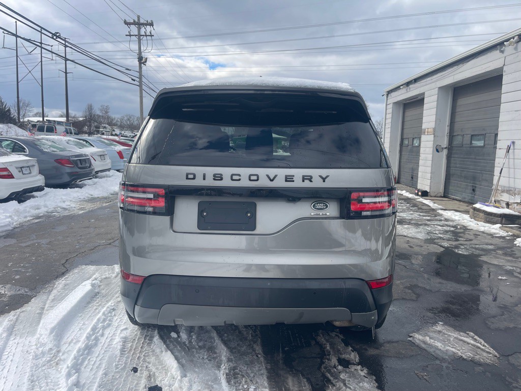 2017 Land Rover Discovery Image 4