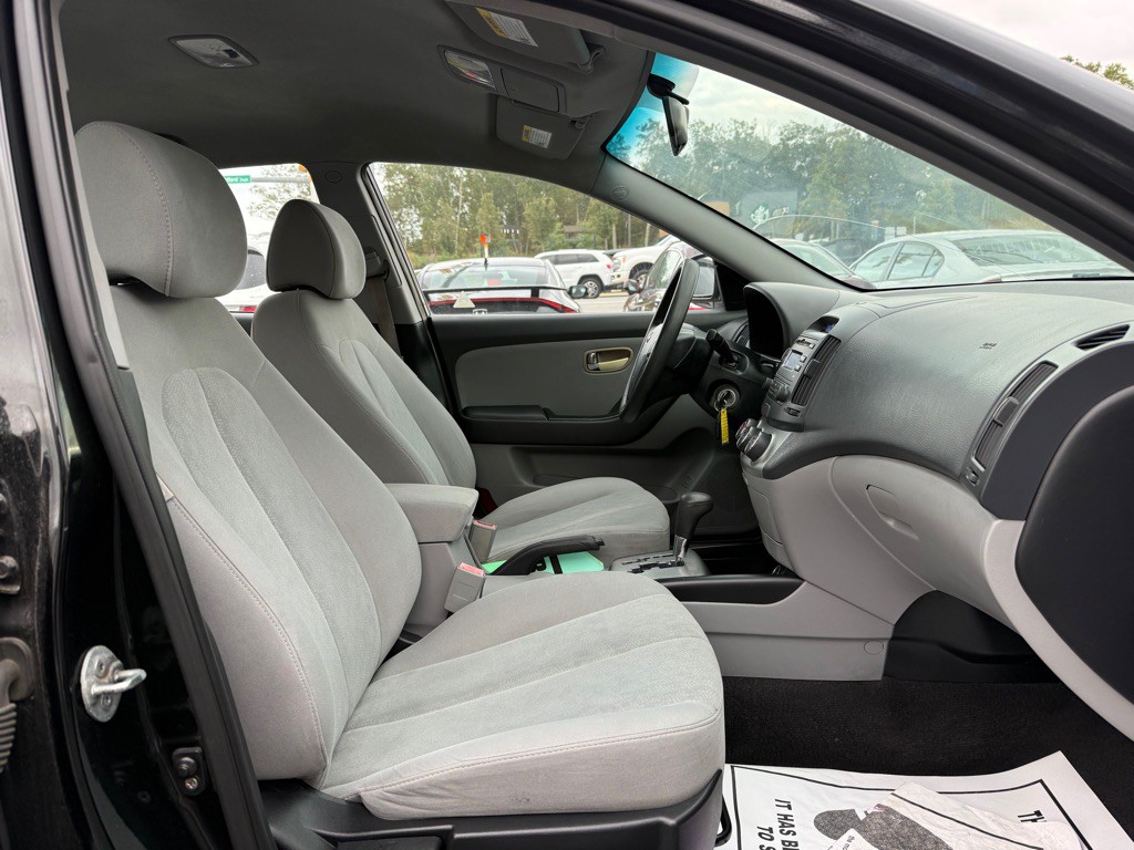 2010 Hyundai Elantra Image 12