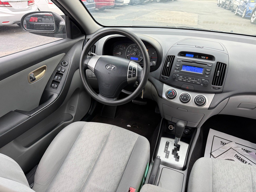 2010 Hyundai Elantra Image 14