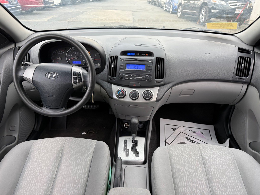 2010 Hyundai Elantra Image 15