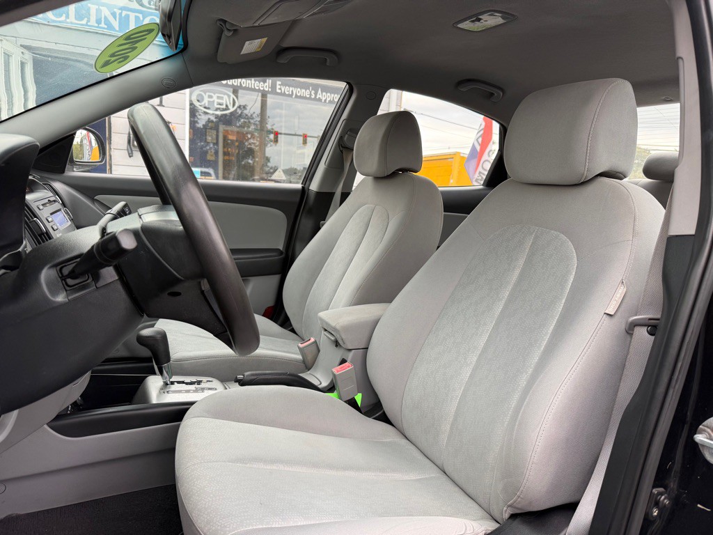 2010 Hyundai Elantra Image 21
