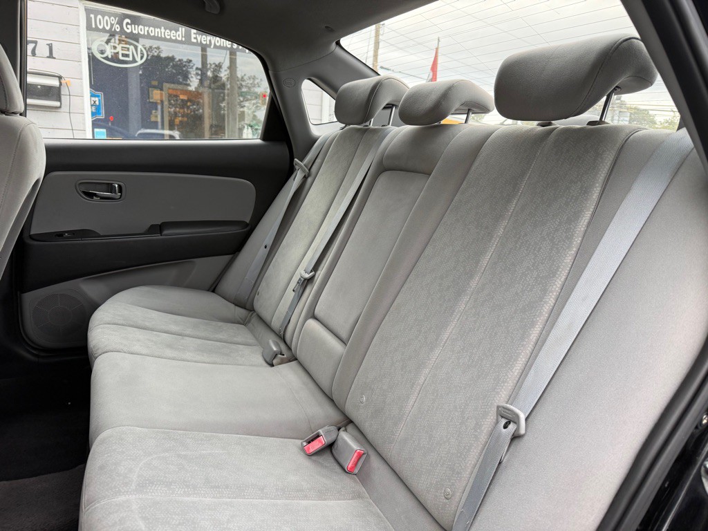 2010 Hyundai Elantra Image 22