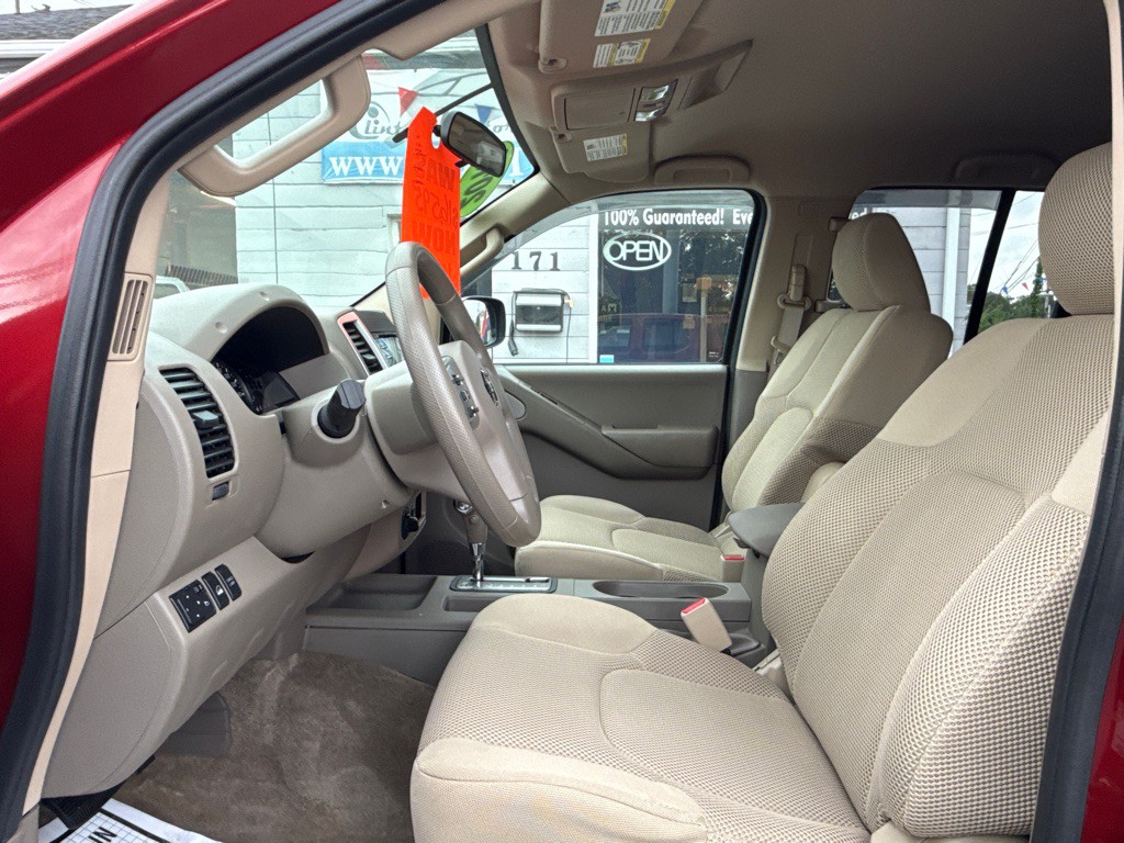 2013 Nissan Frontier Image 10