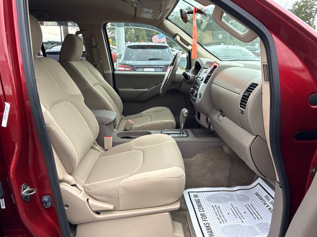 2013 Nissan Frontier Image 12