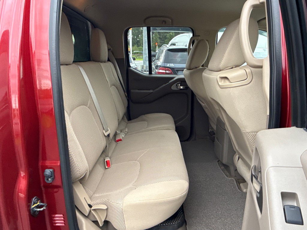 2013 Nissan Frontier Image 14