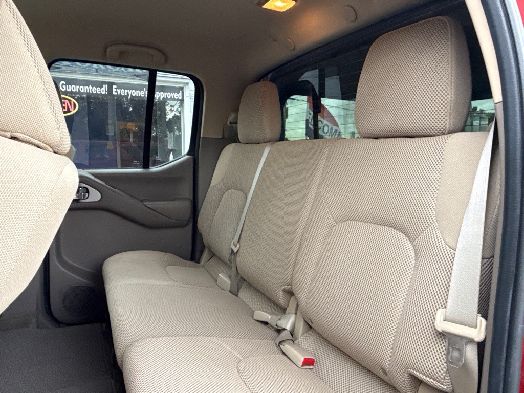 2013 Nissan Frontier Image 17
