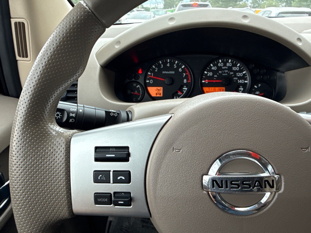 2013 Nissan Frontier Image 28