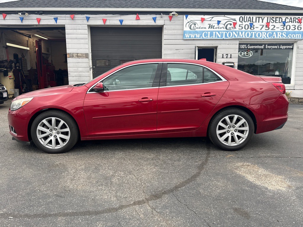 2014 Chevrolet Malibu Image 2
