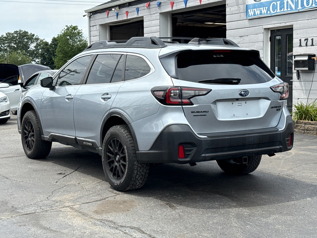 2020 Subaru Outback Image 2