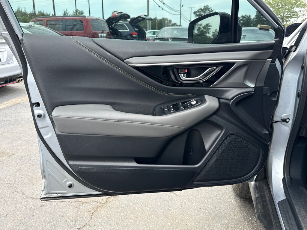 2020 Subaru Outback Image 25