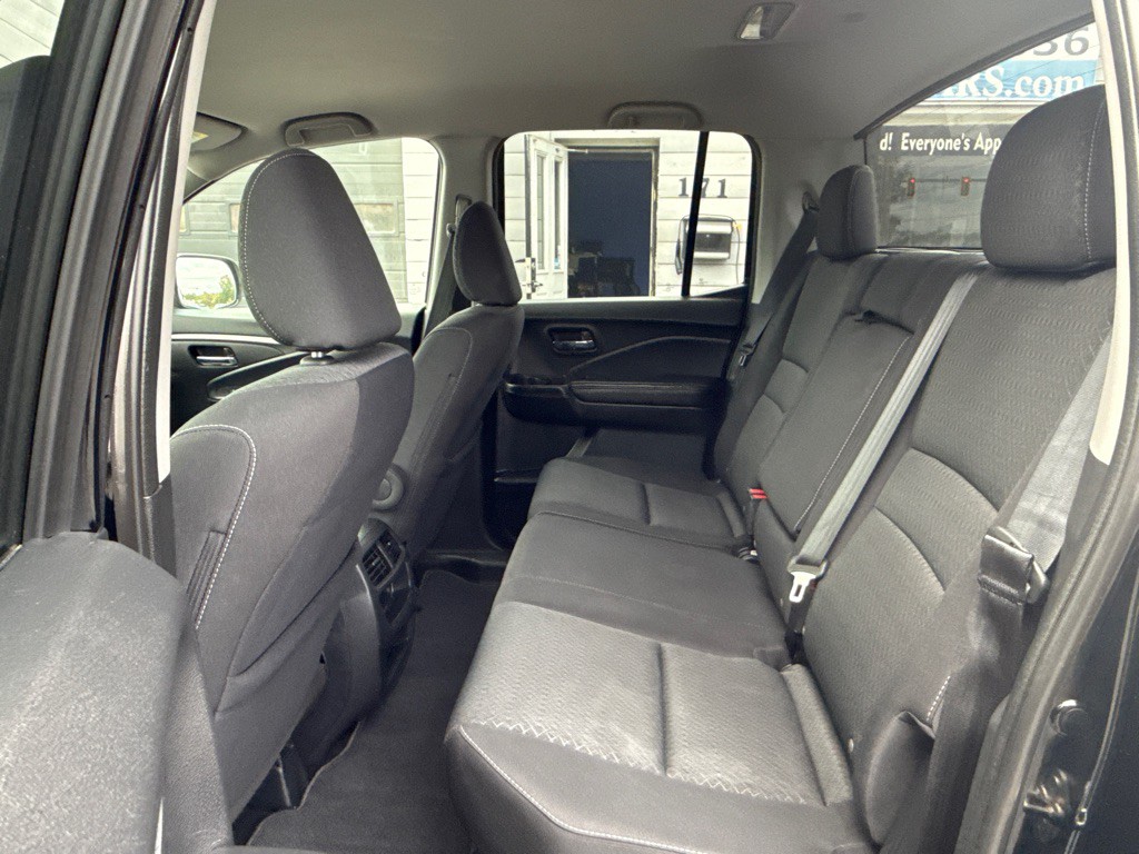 2019 Honda Ridgeline Image 16
