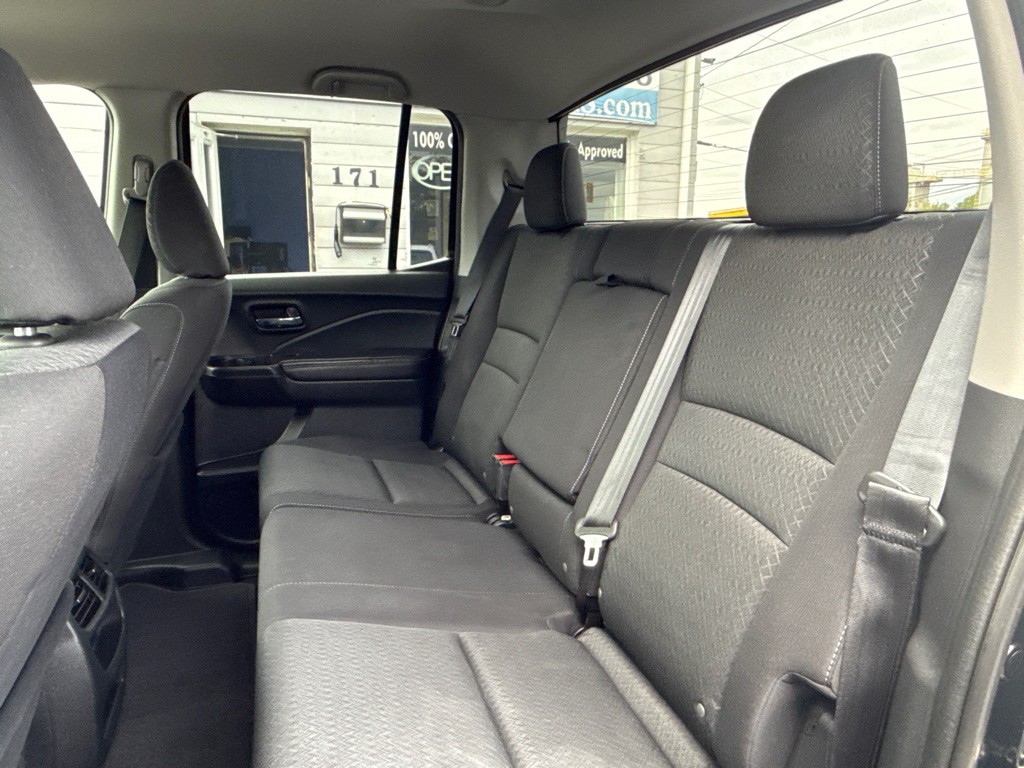 2019 Honda Ridgeline Image 17