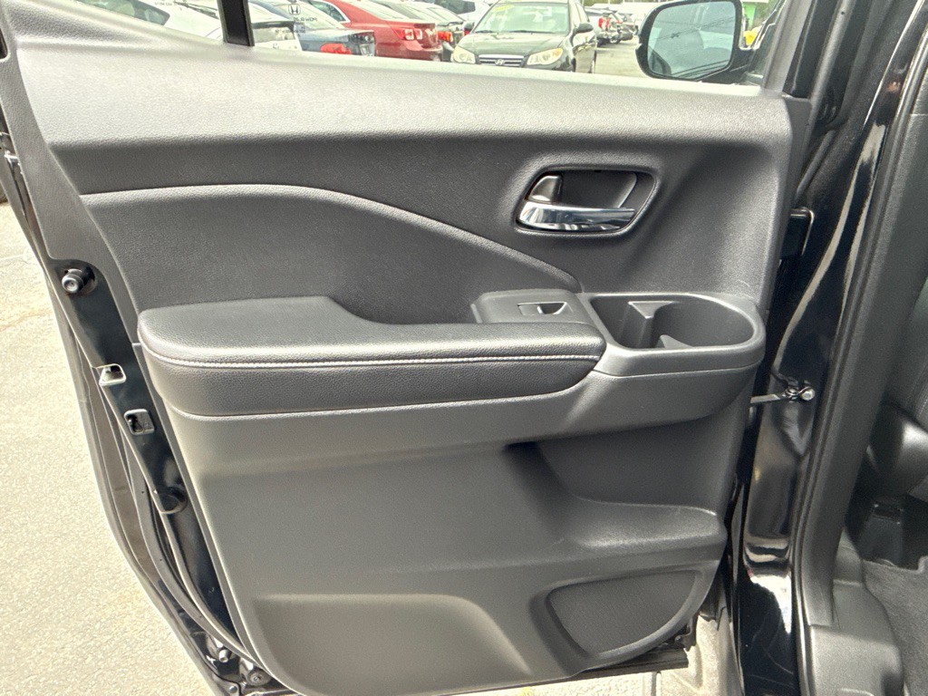 2019 Honda Ridgeline Image 32