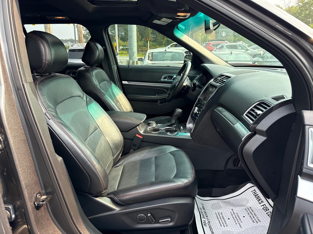 2017 Ford Explorer Image 12