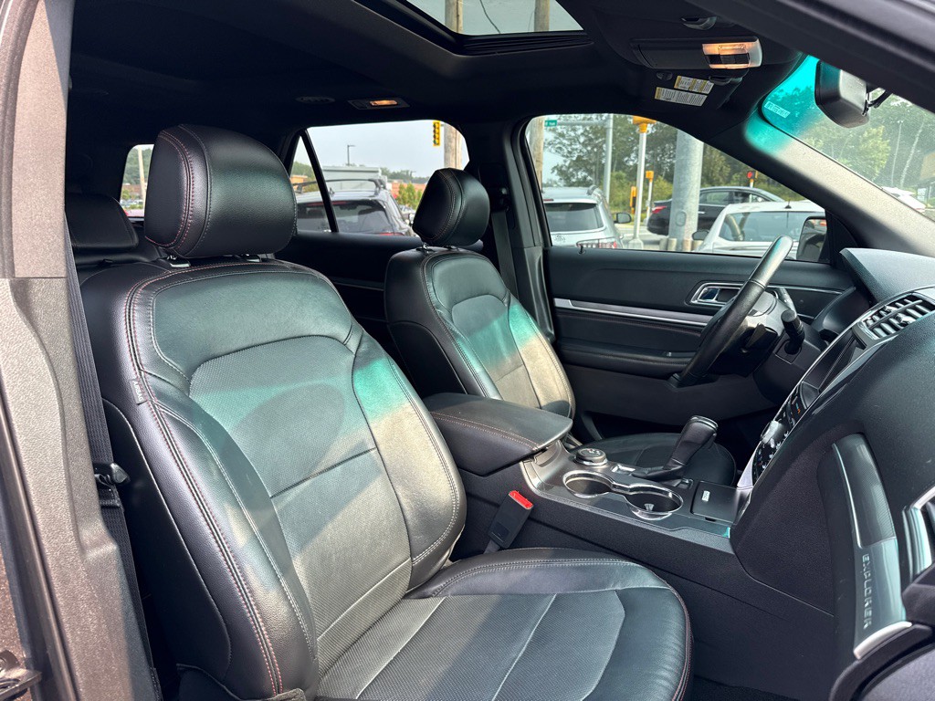 2017 Ford Explorer Image 13