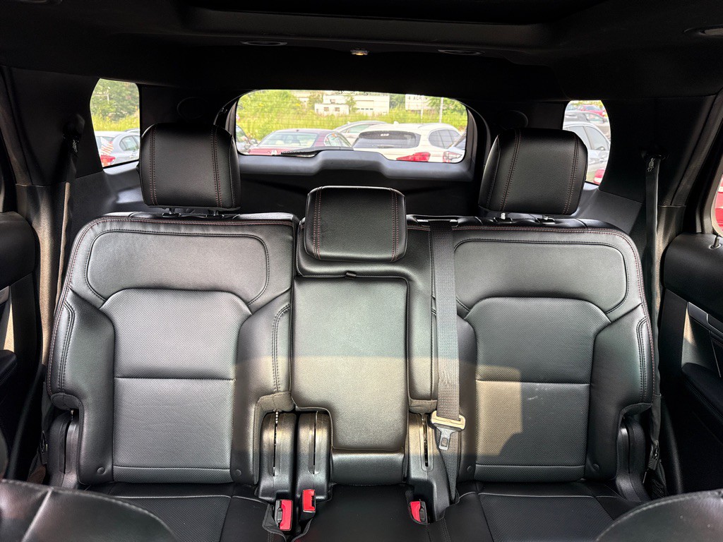 2017 Ford Explorer Image 16
