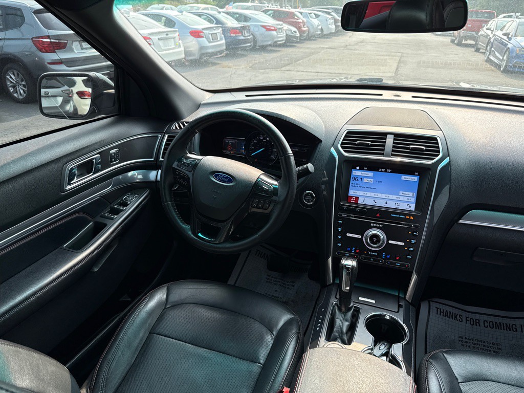 2017 Ford Explorer Image 19