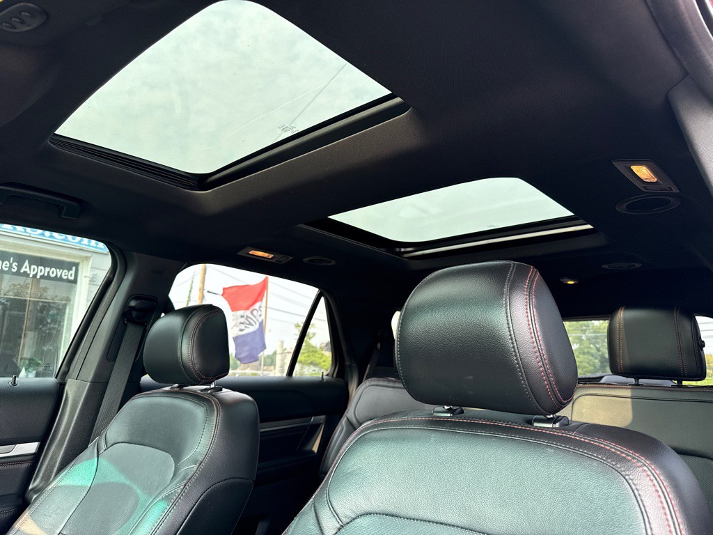 2017 Ford Explorer Image 24